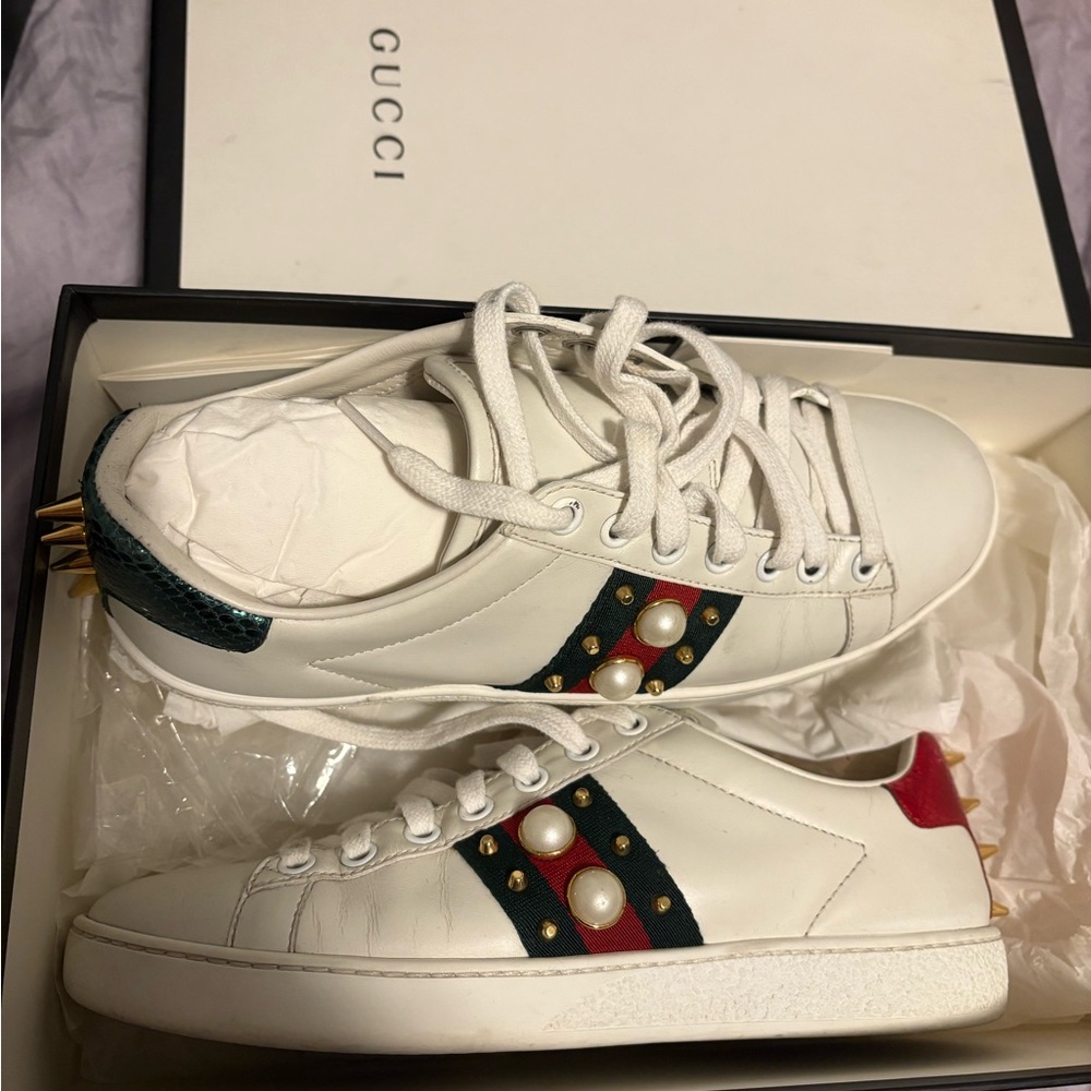 Gucci White Sneakers with Red and Green Stripes